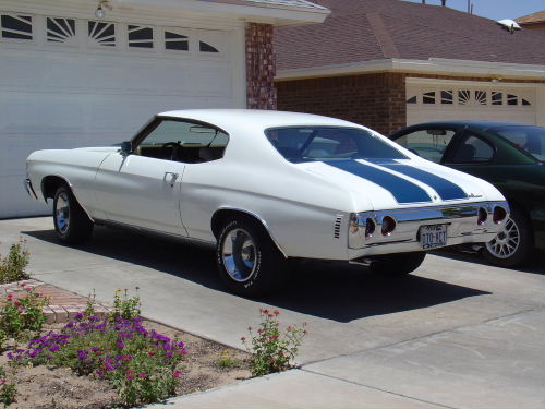 12582chevelle_rear