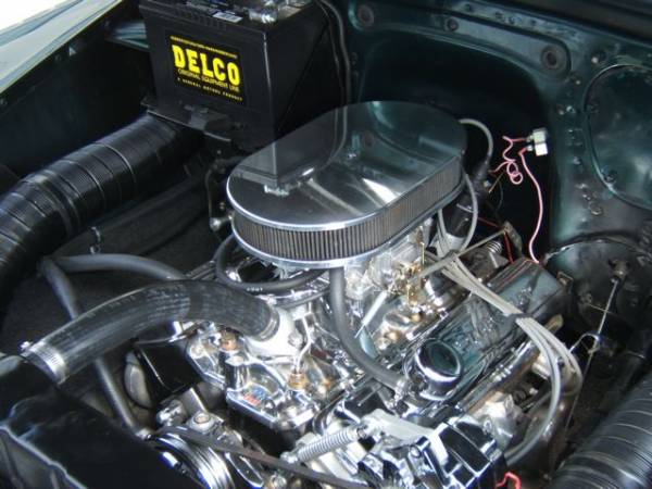 1949_CHEVROLET_TIN_WOODIE_19_V8_engine