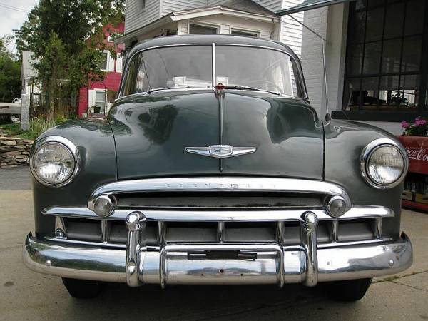 1949_Chevrolet_Styleline_DeLuxe_Woody_Station_Wagon_2_front