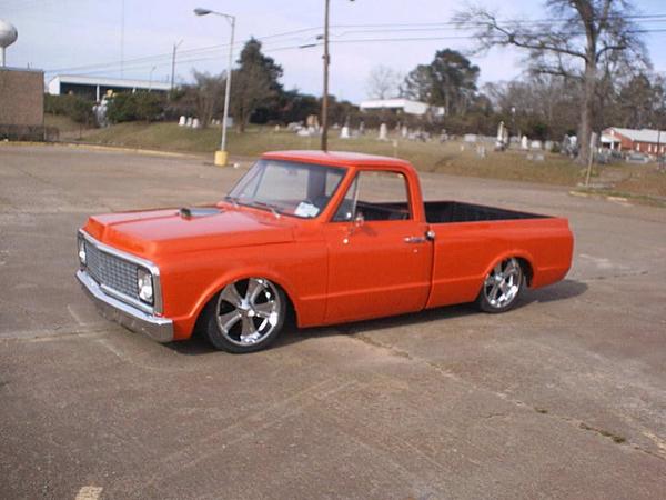 69 chevy truck bagged on 20's