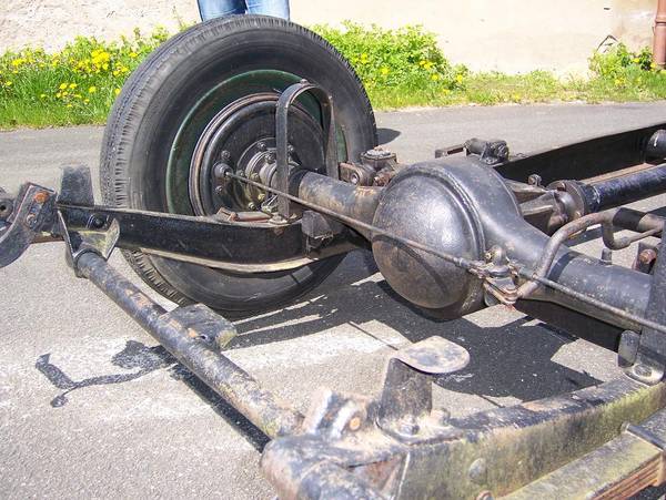 Rover P2 Chassis Rod