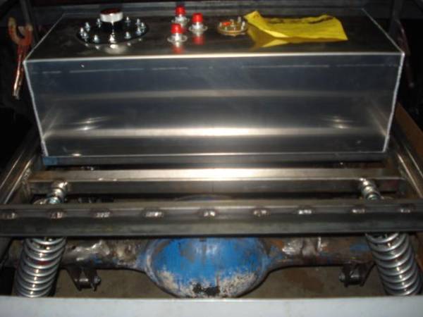 gas tank on its frame mounted xmbr